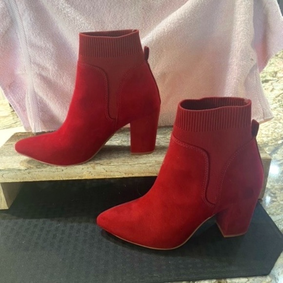 Red Suede Boot shoes Size 6.5 - Picture 1 of 12